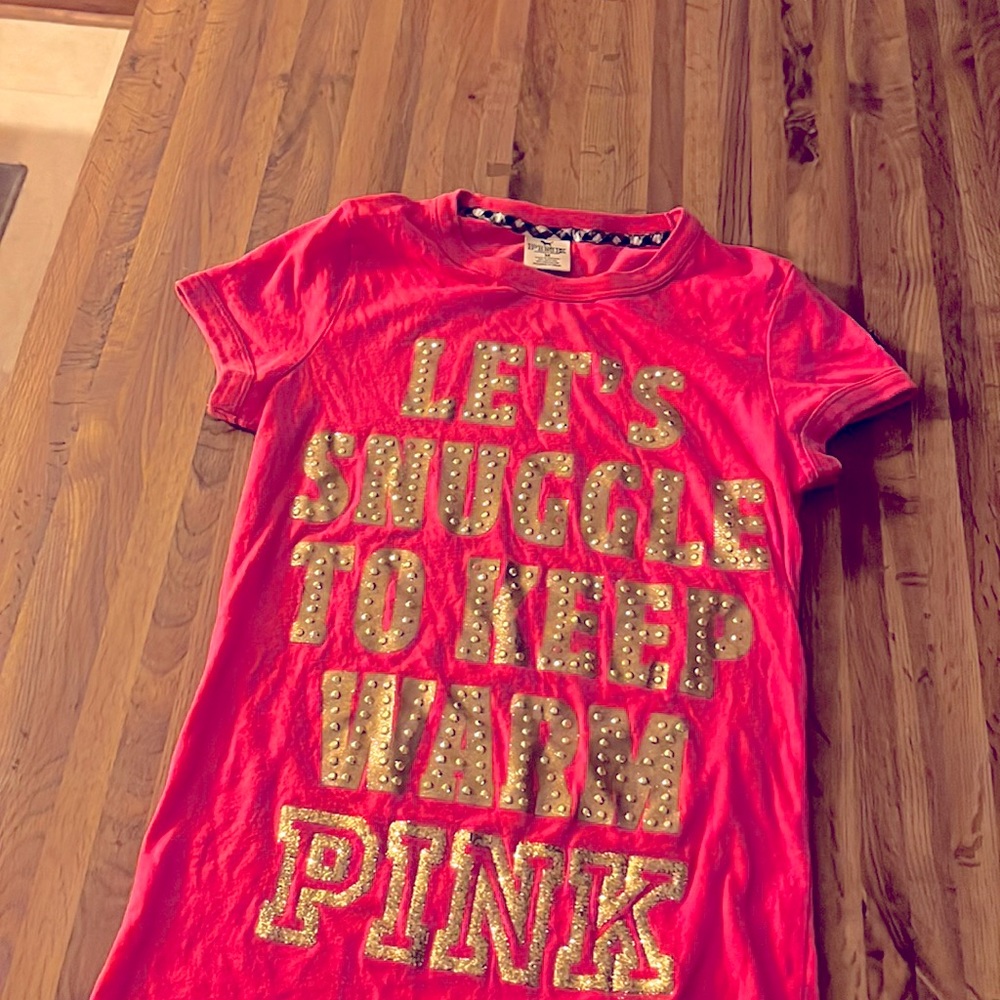 VS pink lounge tee